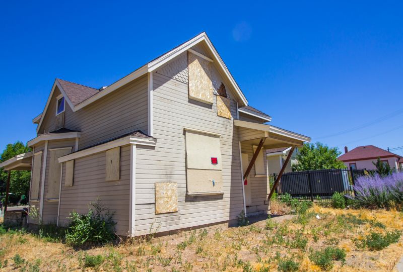 Window Boarding Service in Conroe, TX